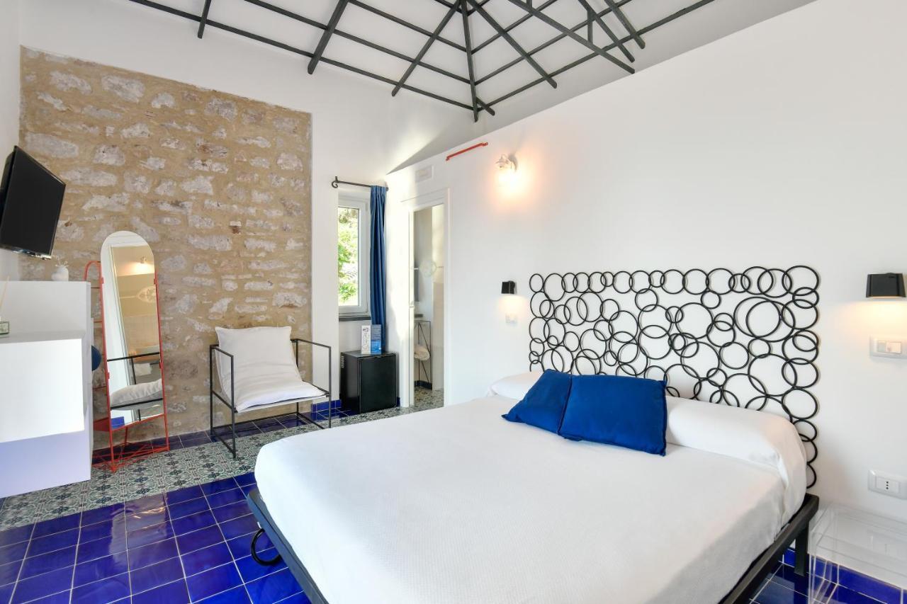 Albeca Boutique Hotel - Relais De Charme Sul Mare 카스텔라바테 외부 사진