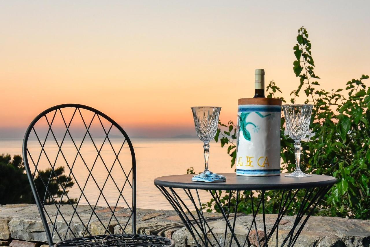 Albeca Boutique Hotel - Relais De Charme Sul Mare 카스텔라바테 외부 사진