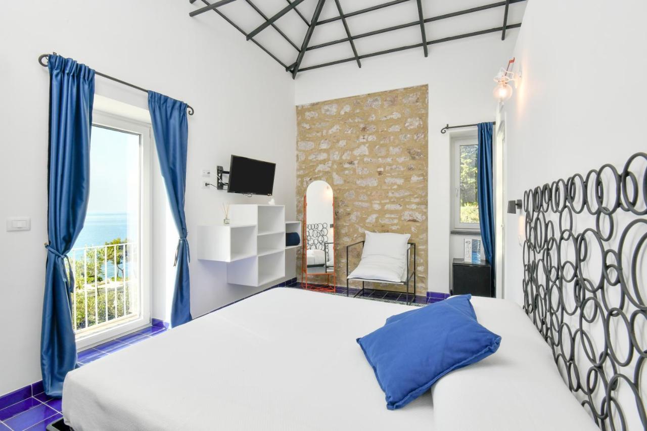 Albeca Boutique Hotel - Relais De Charme Sul Mare 카스텔라바테 외부 사진