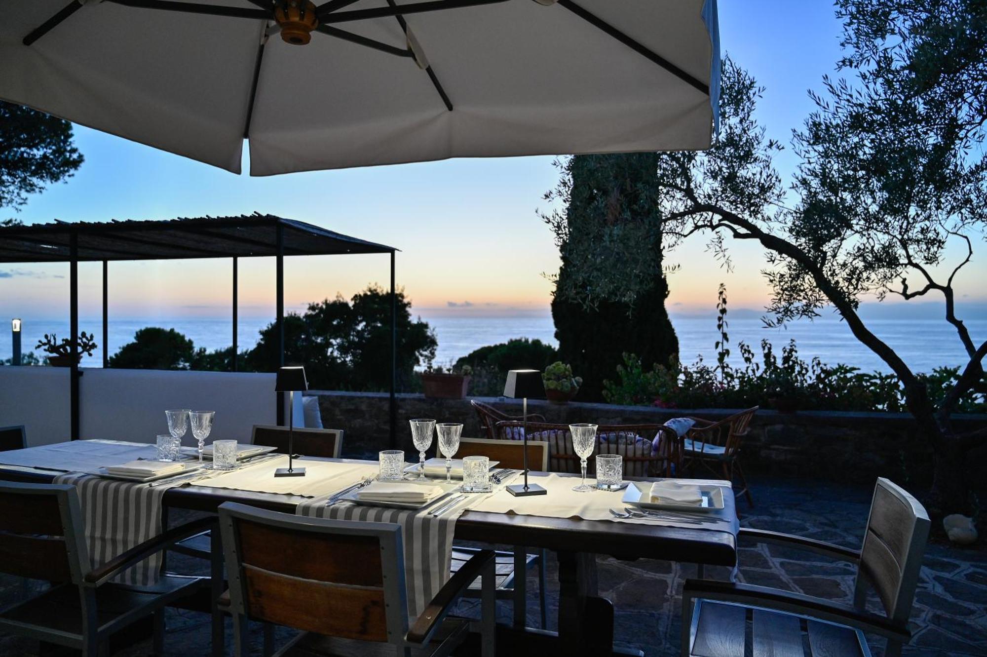 Albeca Boutique Hotel - Relais De Charme Sul Mare 카스텔라바테 외부 사진