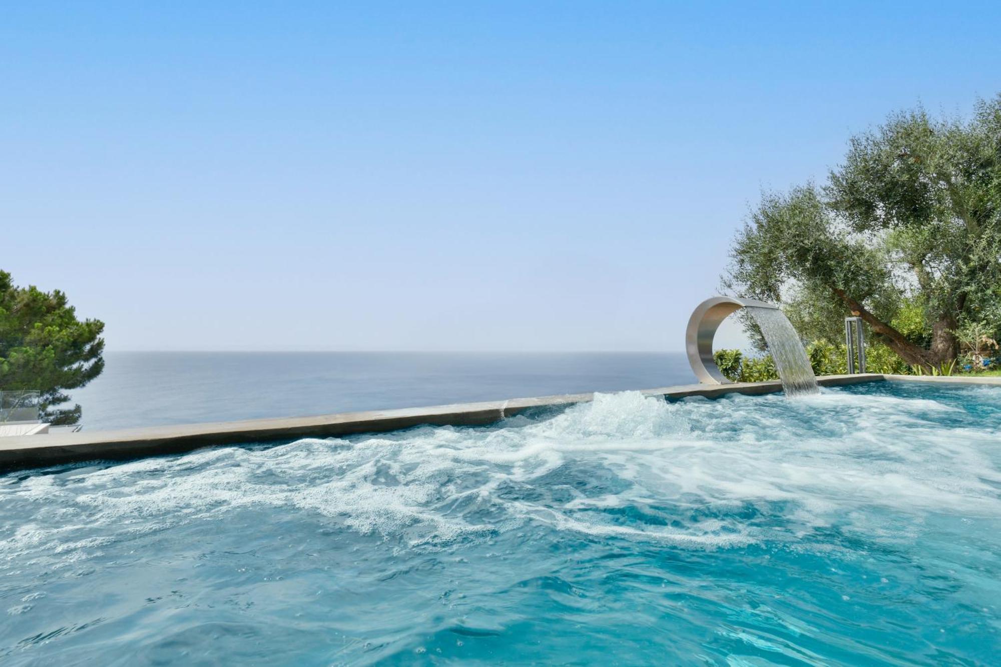 Albeca Boutique Hotel - Relais De Charme Sul Mare 카스텔라바테 외부 사진